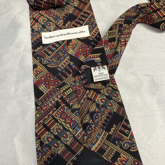 The Metropolitan Museum of Art Men’s Neck Tie Silk - Picture 3 of 4